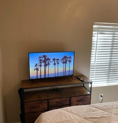 Private In Downtown Full Kitchen And Bathroom Shared Arts Roosevelt Row Convention Center Stadiums Asu Downtown *